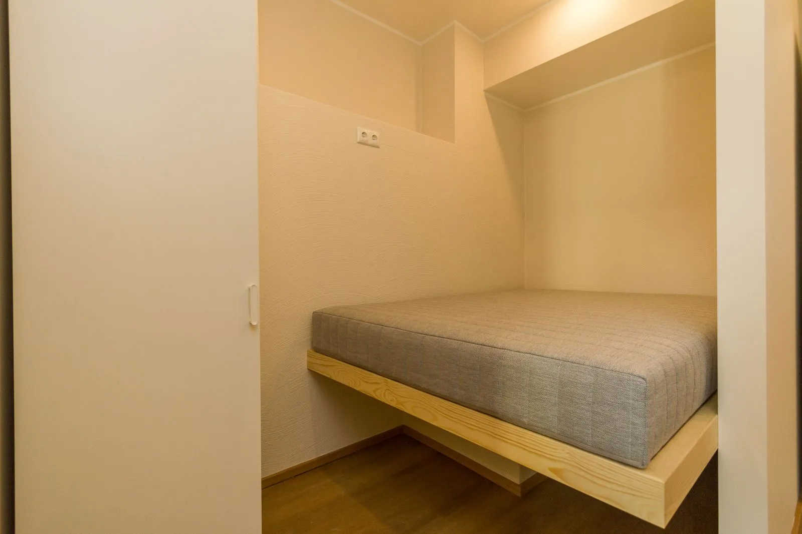 Harju maakond, Tallinn, Lasnamäe linnaosa, Katusepapi tn 13 — 6