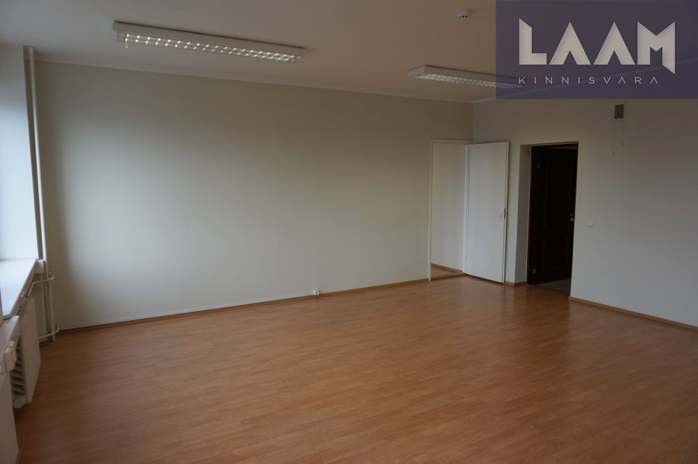 Harju maakond, Tallinn, Kesklinna linnaosa, Pärnu mnt 142 — 4