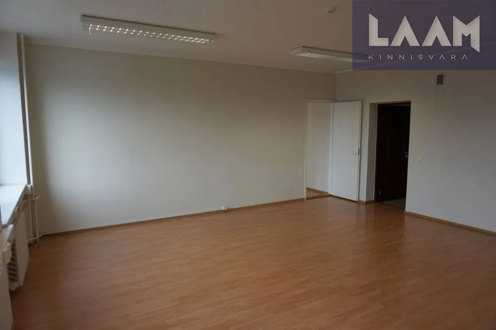 Harju maakond, Tallinn, Kesklinna linnaosa, Pärnu mnt 142 — 4