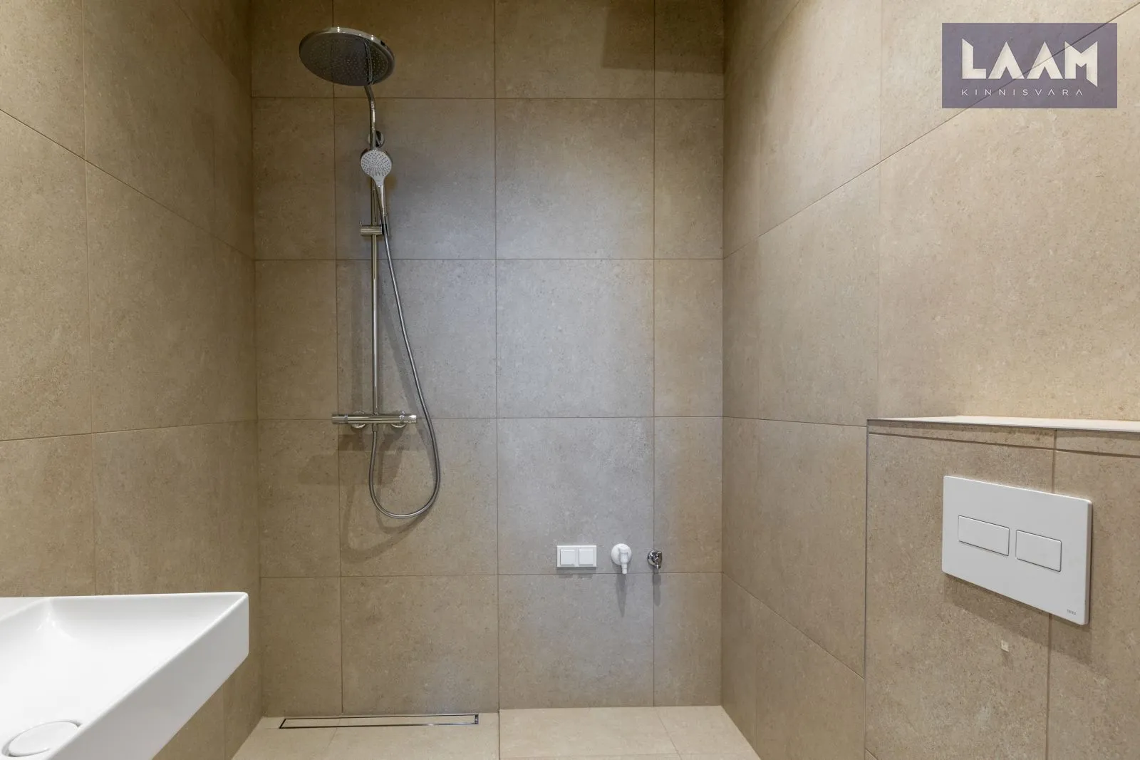 Pärnu maakond, Pärnu linn, Rannarajoon, Rüütli tn 40a — 8
