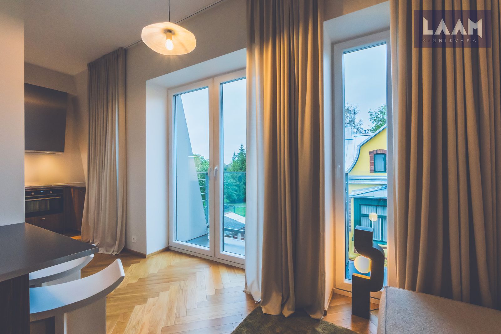 Pärnu maakond, Pärnu linn, Rannarajoon, Tammsaare pst 10/2 — 2