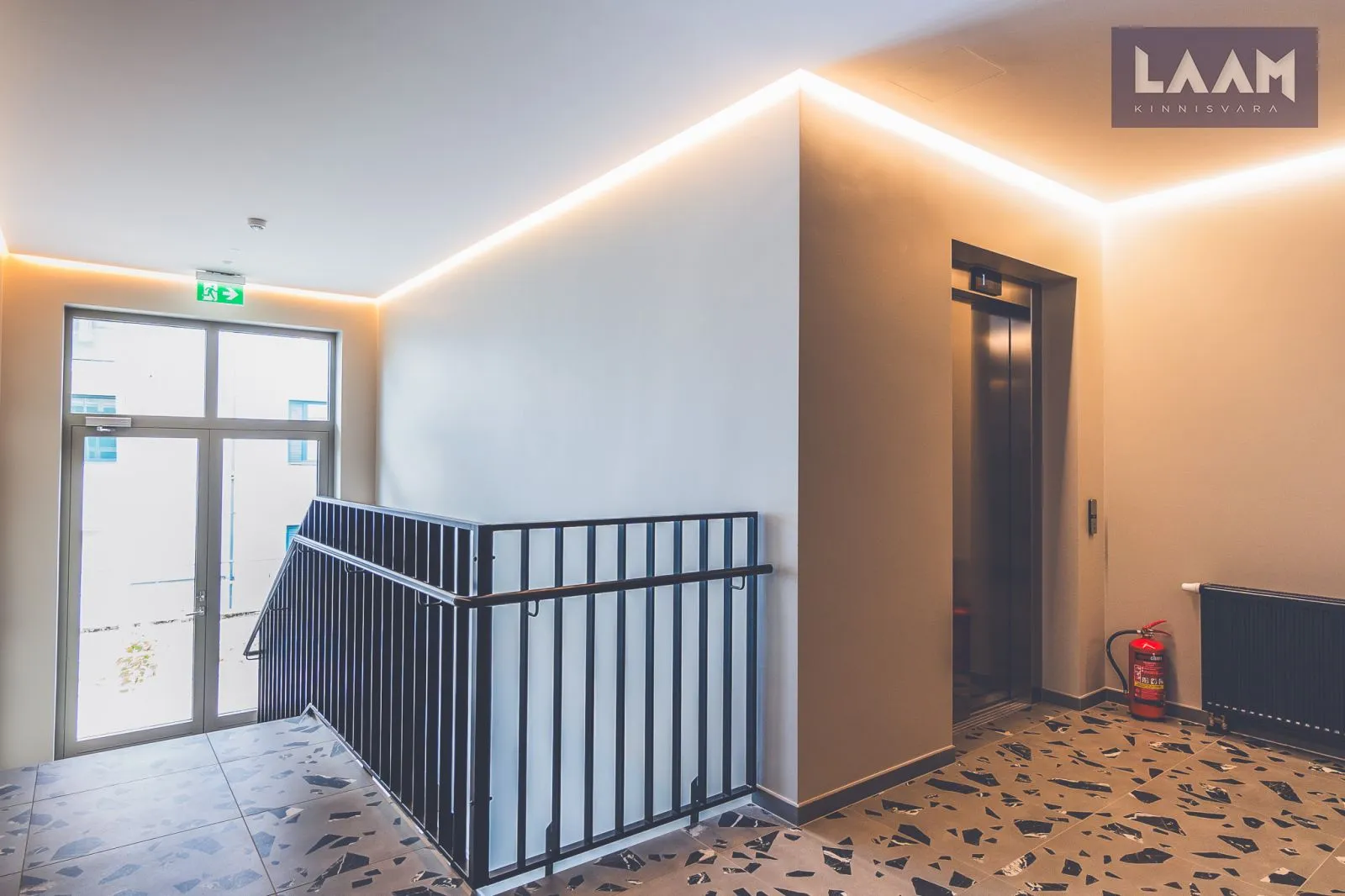 Pärnu maakond, Pärnu linn, Rannarajoon, Tammsaare pst 10/2 — 27