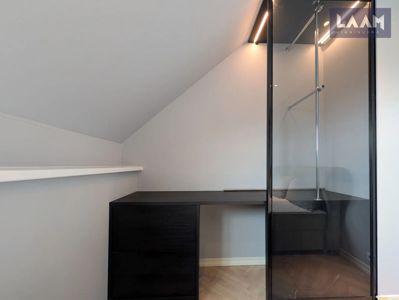 Harju maakond, Tallinn, Kesklinna linnaosa, Pronksi tn 10 — 13