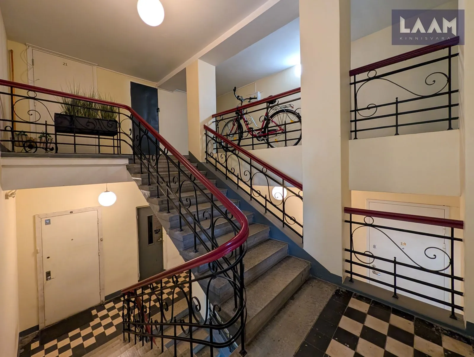 Harju maakond, Tallinn, Kesklinna linnaosa, Pronksi tn 10 — 17