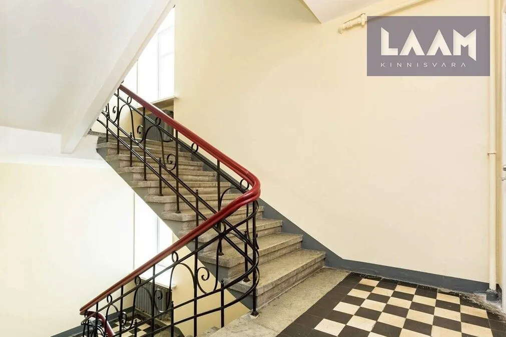 Harju maakond, Tallinn, Kesklinna linnaosa, Pronksi tn 10 — 8