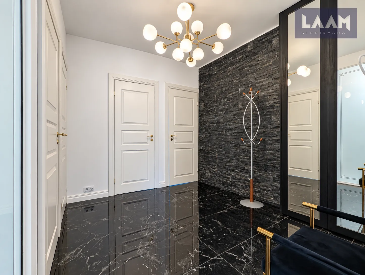 Harju maakond, Tallinn, Kesklinna linnaosa, Pronksi tn 10 — 10